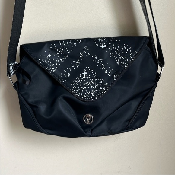 LULULEMON Mystery Box - Bundle of 3 items - Picture 5 of 7